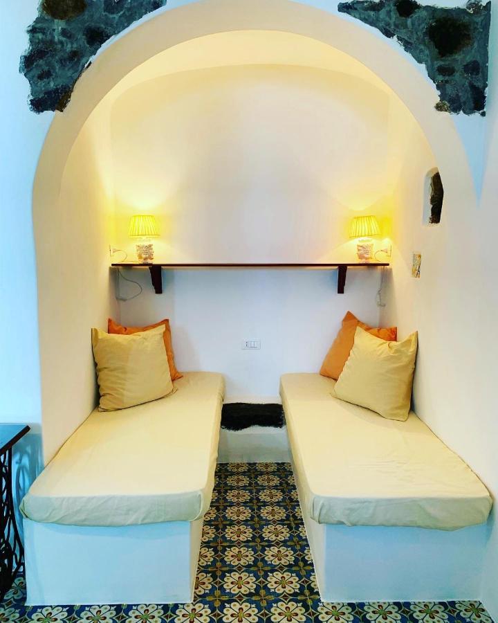 Bed and Breakfast Antica Dimora Санта-Марина-Салина Экстерьер фото