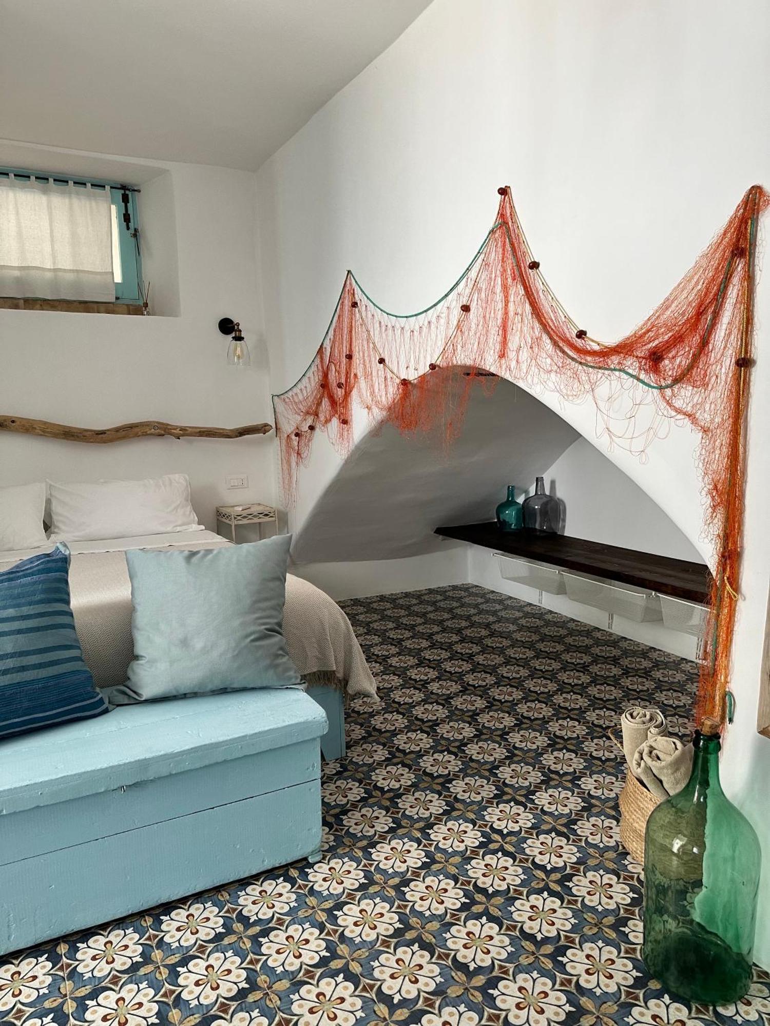 Bed and Breakfast Antica Dimora Санта-Марина-Салина Экстерьер фото